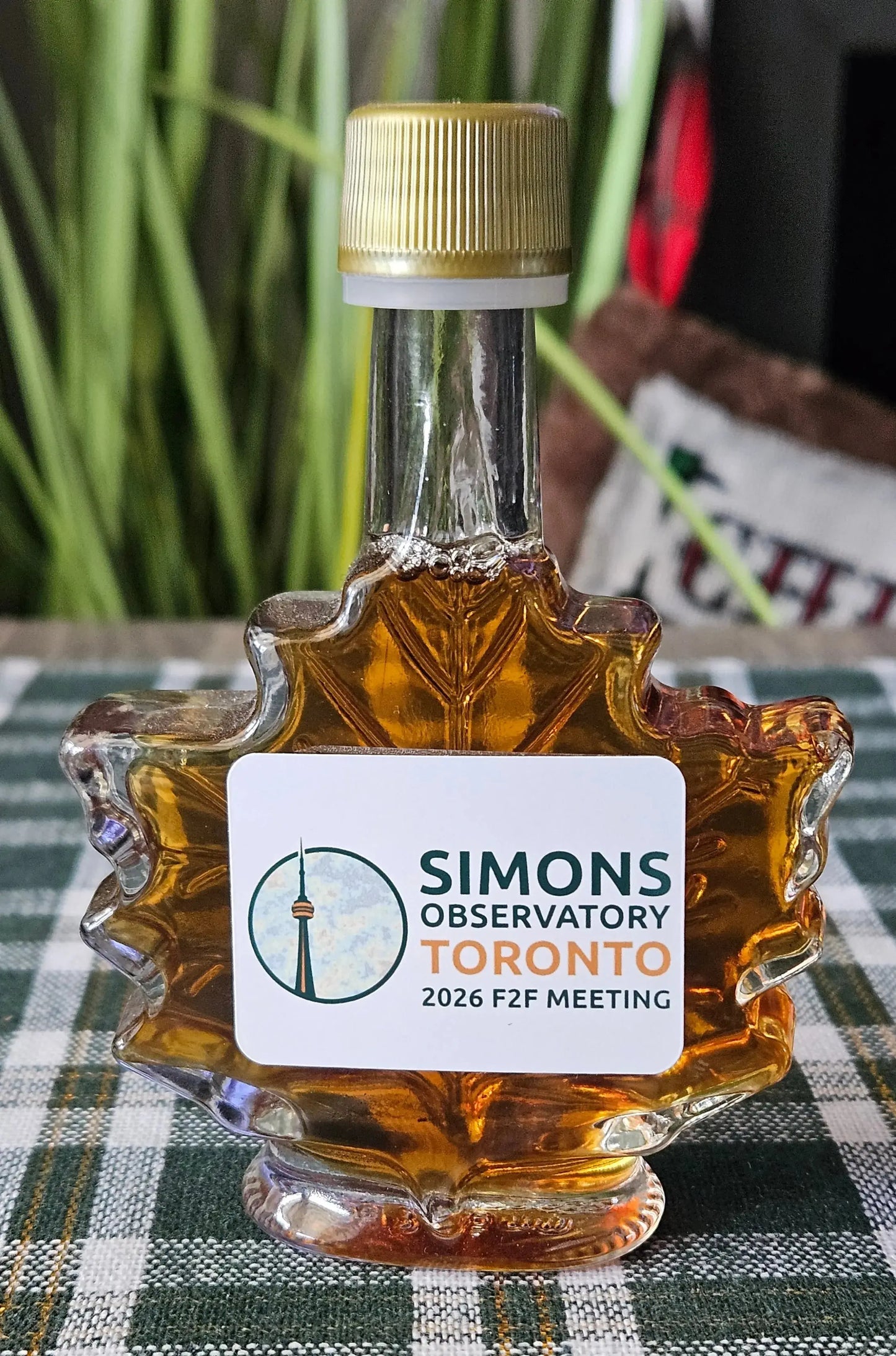  maple leaf maple syrup 250ml with custom label - honey bee naturals